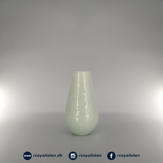 Royal Copenhagen Flower Emblem Vase (15 cm / 40 cl) - Lysegrøn - RCoyalisten.dk