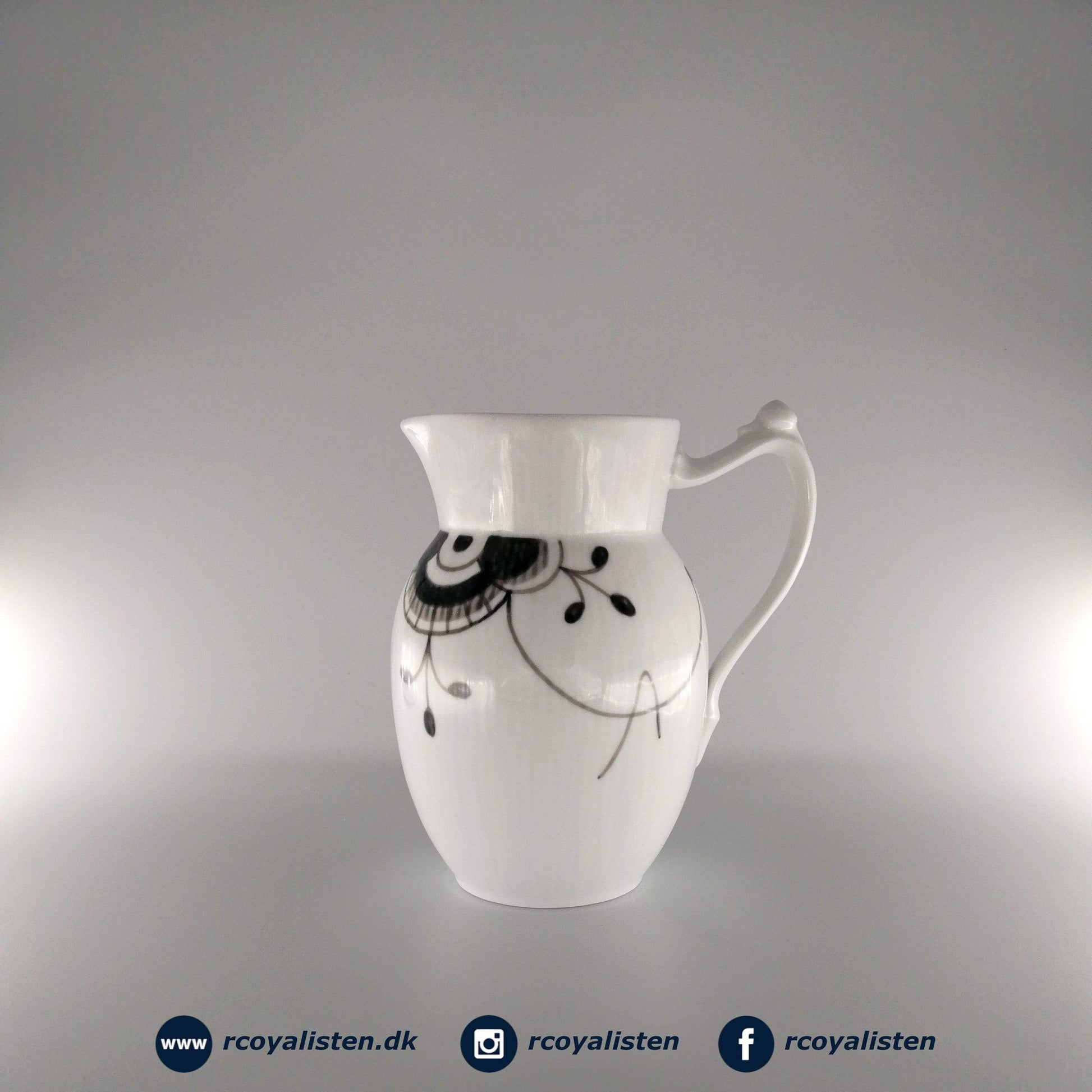 Royal Copenhagen Sort Mega Riflet Kande (90 cl) - RCoyalisten.dk