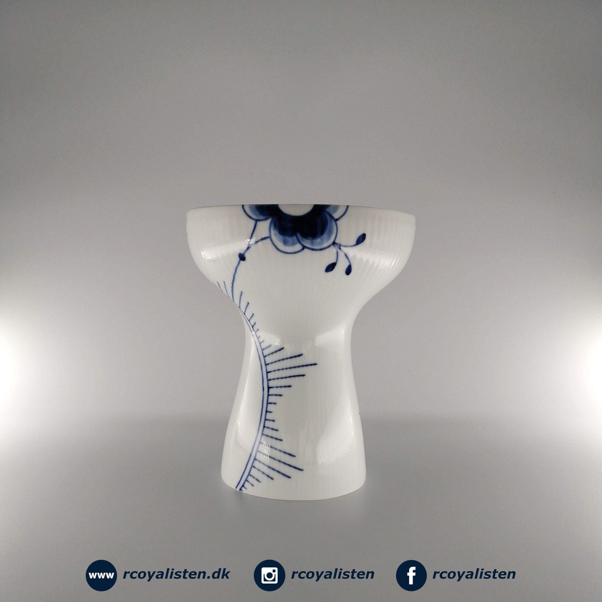 Blå Mega Riflet Vase (19 cm / 150 cl) - RCoyalisten.dk