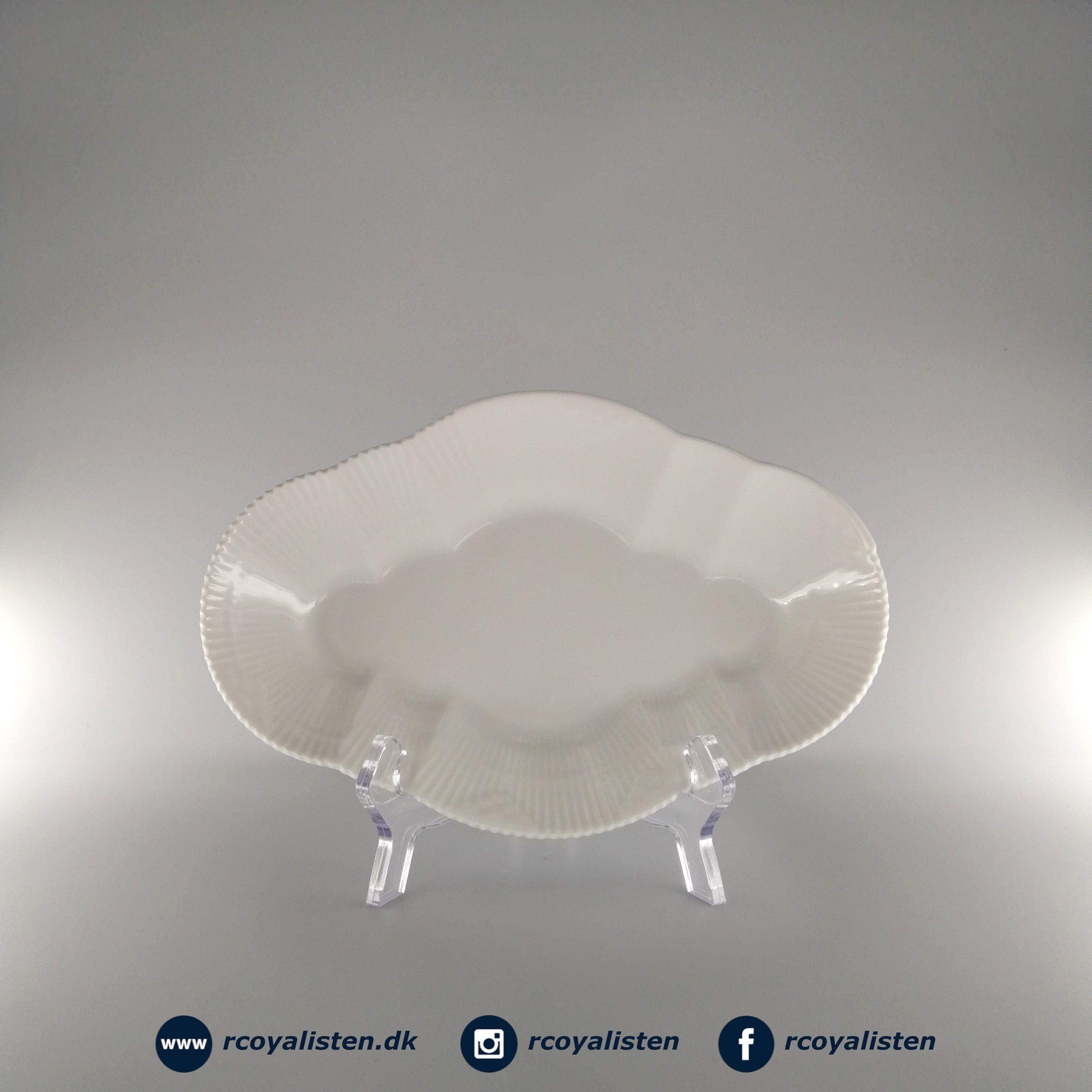Royal Copenhagen Hvid Elements Fad (23 cm) - RCoyalisten.dk