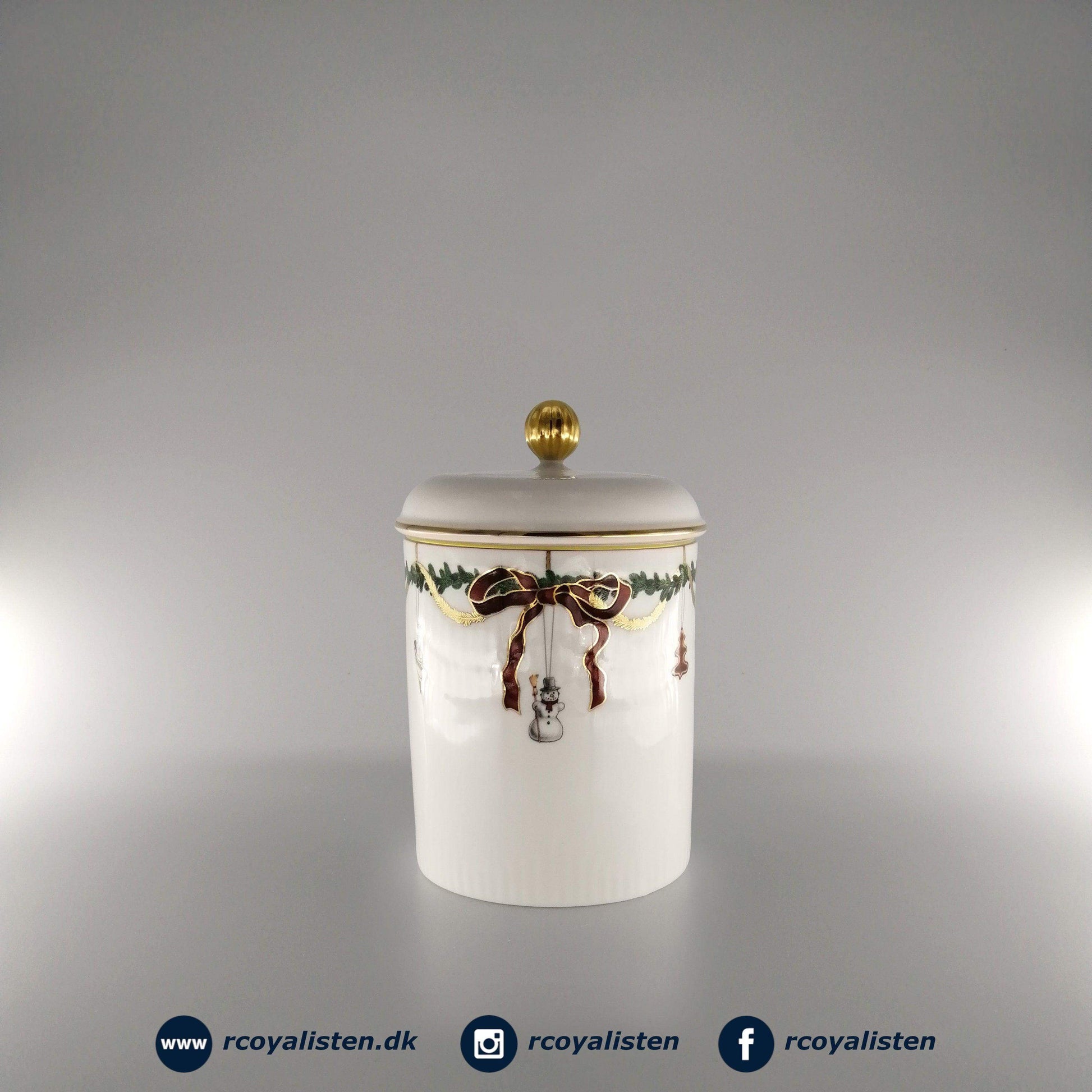 Royal Copenhagen Stjerne Riflet Jul Krukke med Låg (16 cm) - RCoyalisten.dk