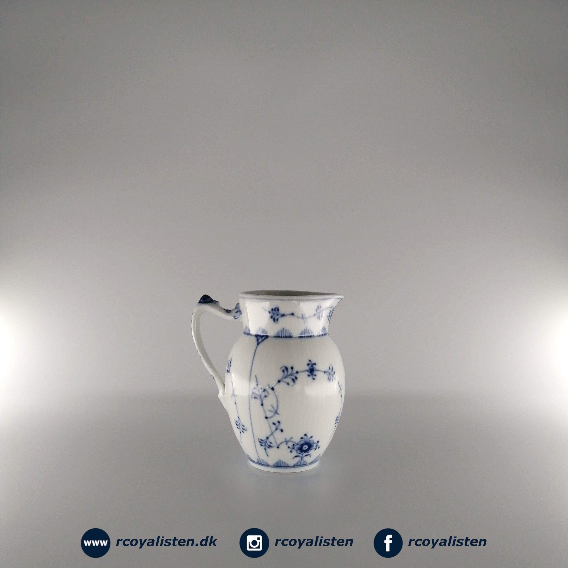 Royal Copenhagen Musselmalet Riflet Kande (38 cl) - RCoyalisten.dk