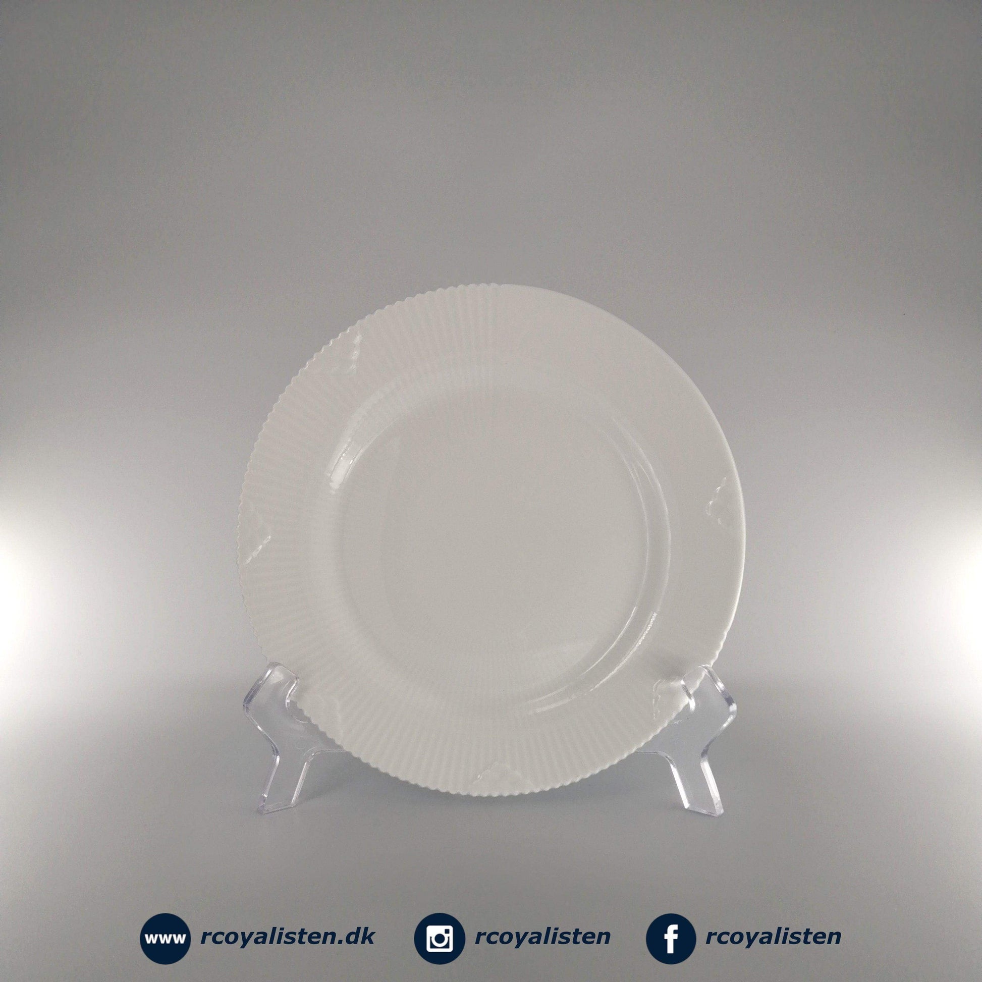 Royal Copenhagen Hvid Elements Tallerken (19 cm) - RCoyalisten.dk