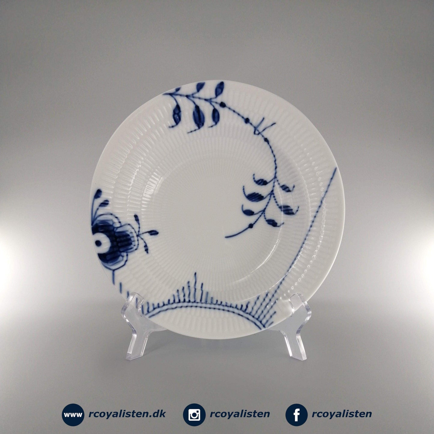 Royal Copenhagen Blå Mega Riflet Dyb Tallerken #2 (21 cm) - RCoyalisten.dk
