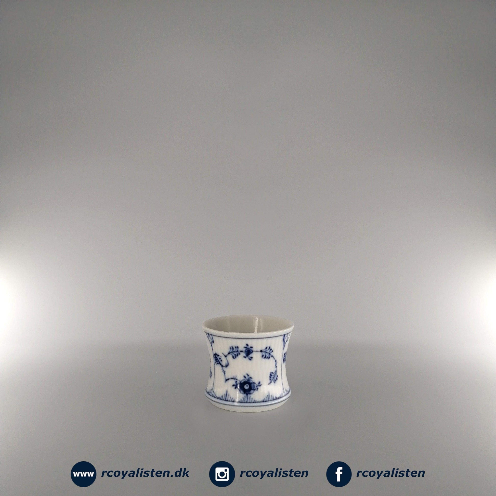 Royal Copenhagen Musselmalet Riflet Bæger (6,5 cm / 14 cl) - RCoyalisten.dk